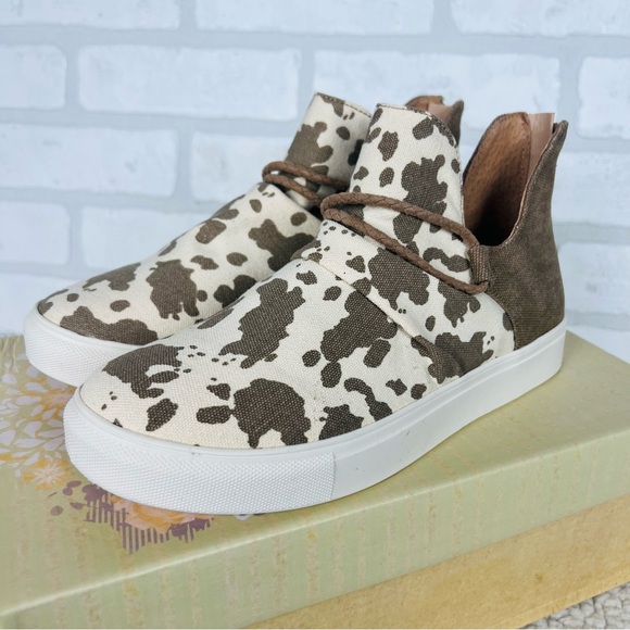 Survivor Leopard Print Shoe by VERY G! Sizes 6.5 or 10 Brand New! - Picture 8 of 15